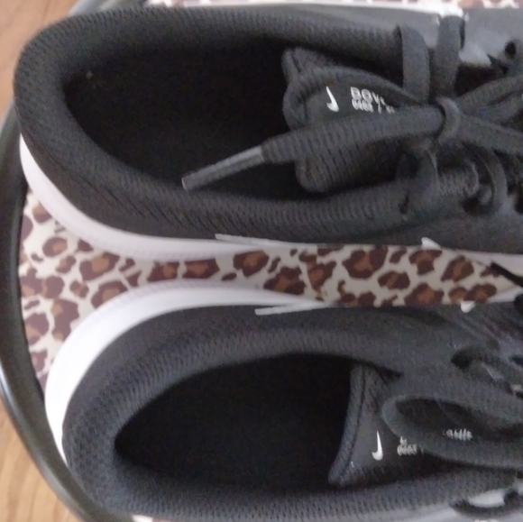 5y) NIKE Downshifter 11 Running Shoes - Picture 6 of 7